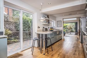 Kitchen- click for photo gallery